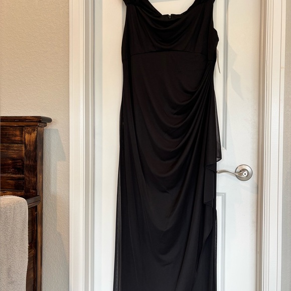 Alex Evenings Dresses & Skirts - Alex Evenings Black Sleeveless Maxi Gown, NWT,  Holiday Gown
